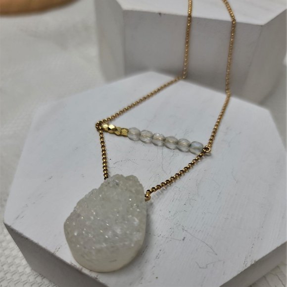 Glittery White Druze Necklace Gold tone - Picture 3 of 10